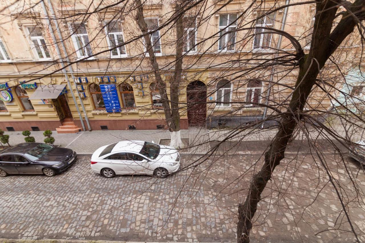 3х комнатная уютная квартира в центре Львова Экстерьер фото