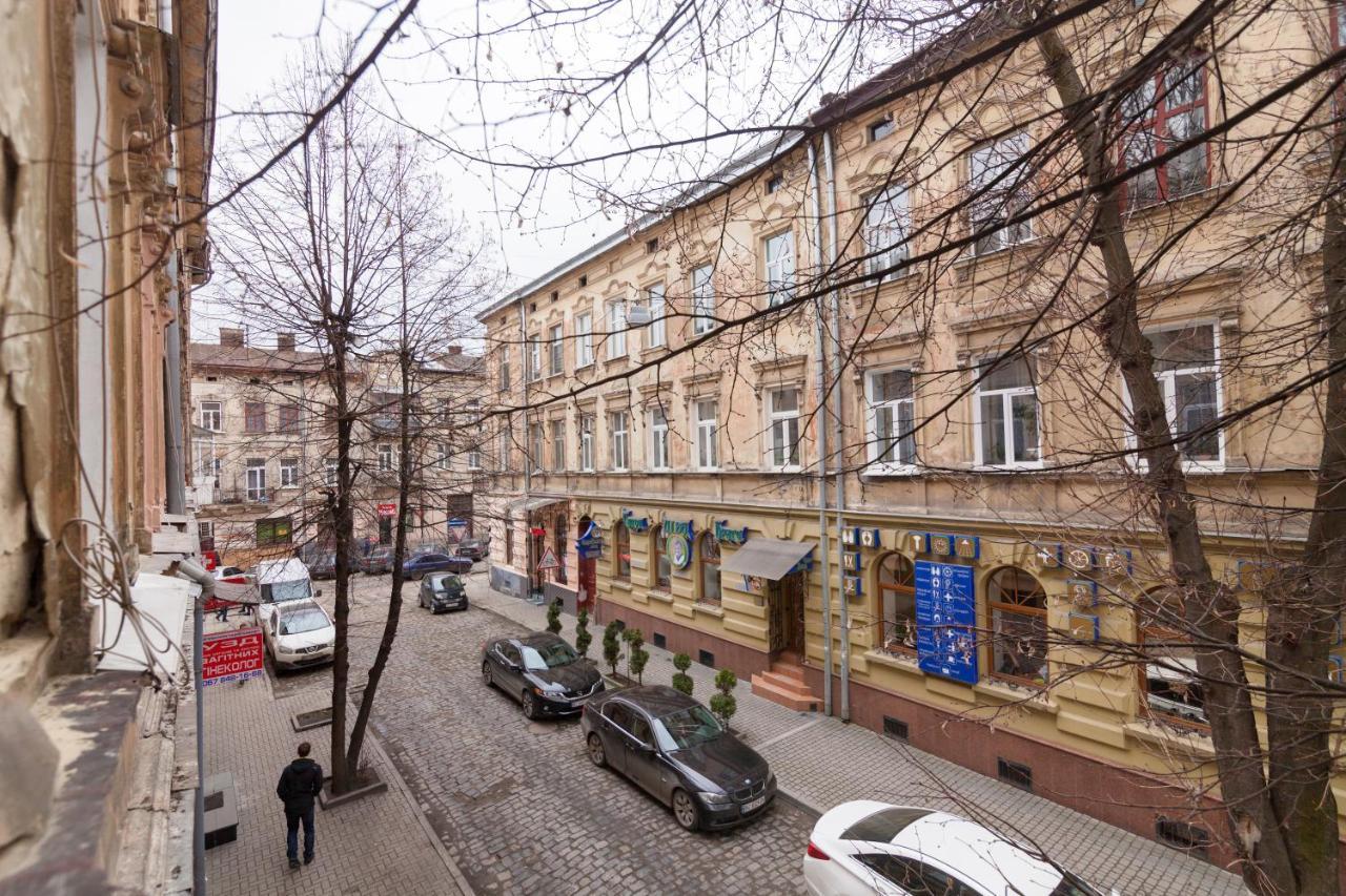 3х комнатная уютная квартира в центре Львова Экстерьер фото